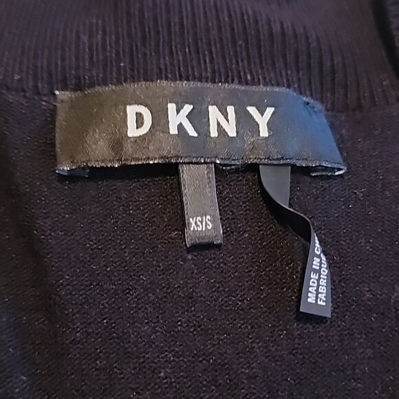 DKNY- Roof top Cardigan - Picture 2 of 5